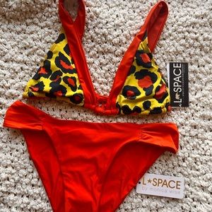 l*space NWT Luxe Lounge Limpopo Lorena Top and Slinky Foxy Tab Side Bikiki